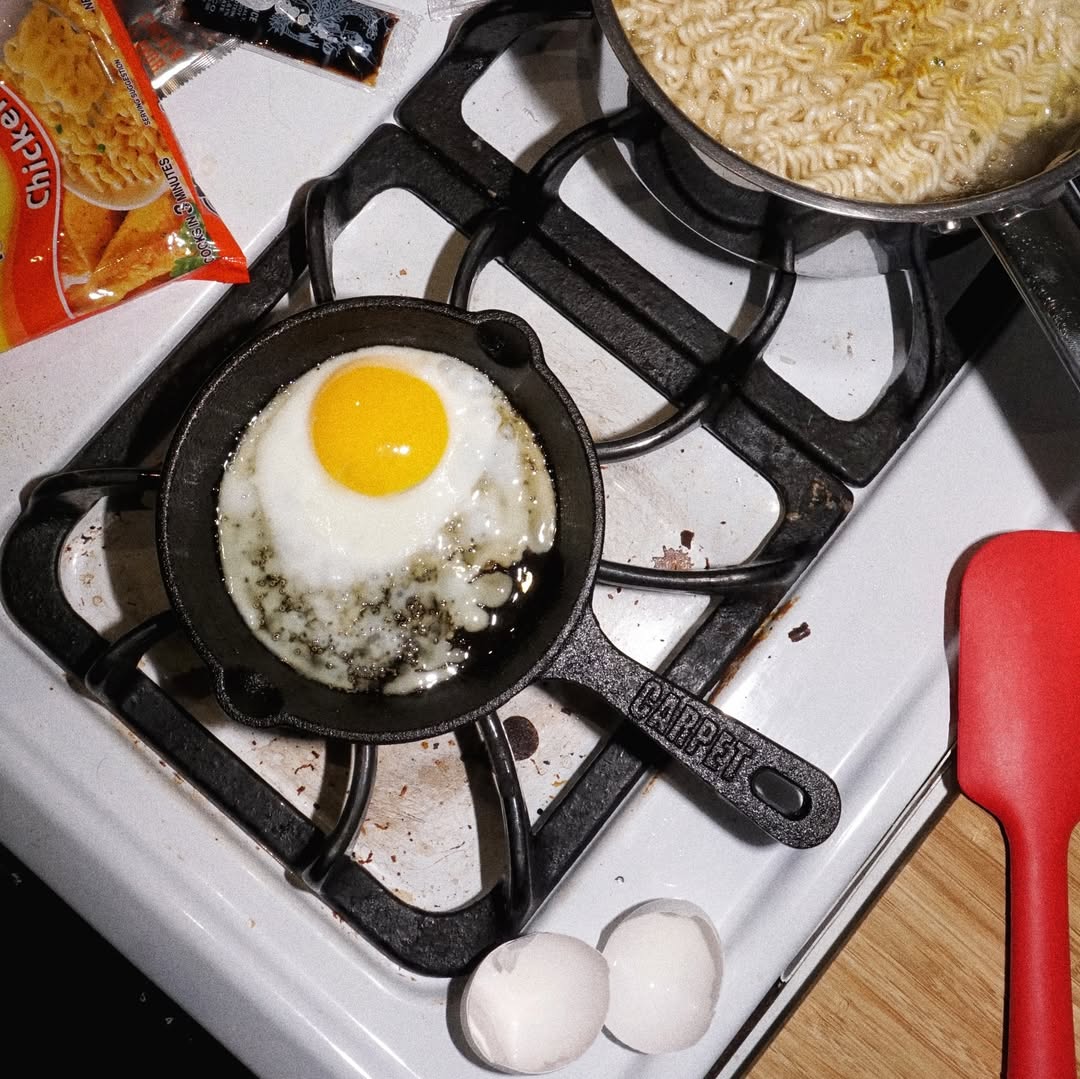 CARPET C-Star Cast Iron Egg Skillet