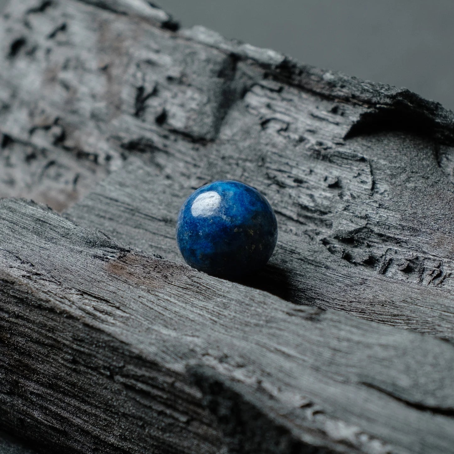 Tachibana.co Elite Gold Lapis Bracelet