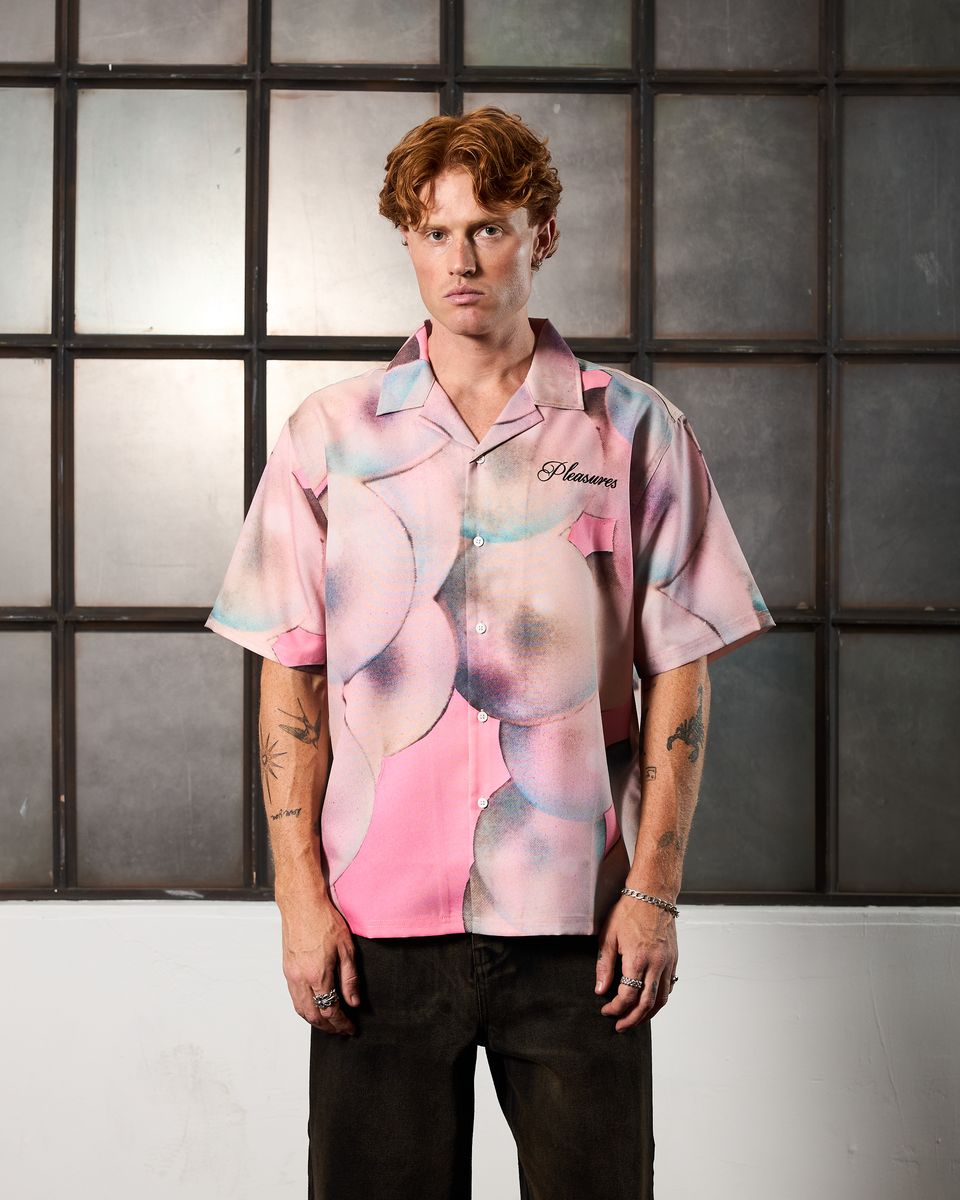 PLEASURES Pearl Button Up