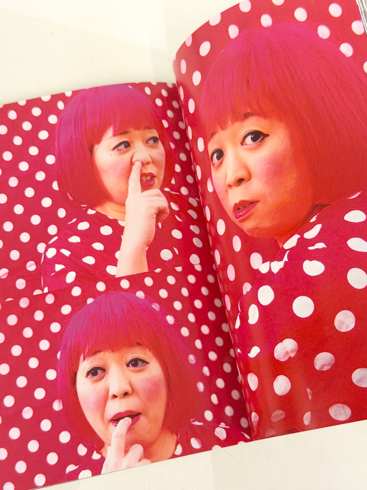 Kaoru Yahata 1st Photobook: Smell sweet (八幡カオル写真集)