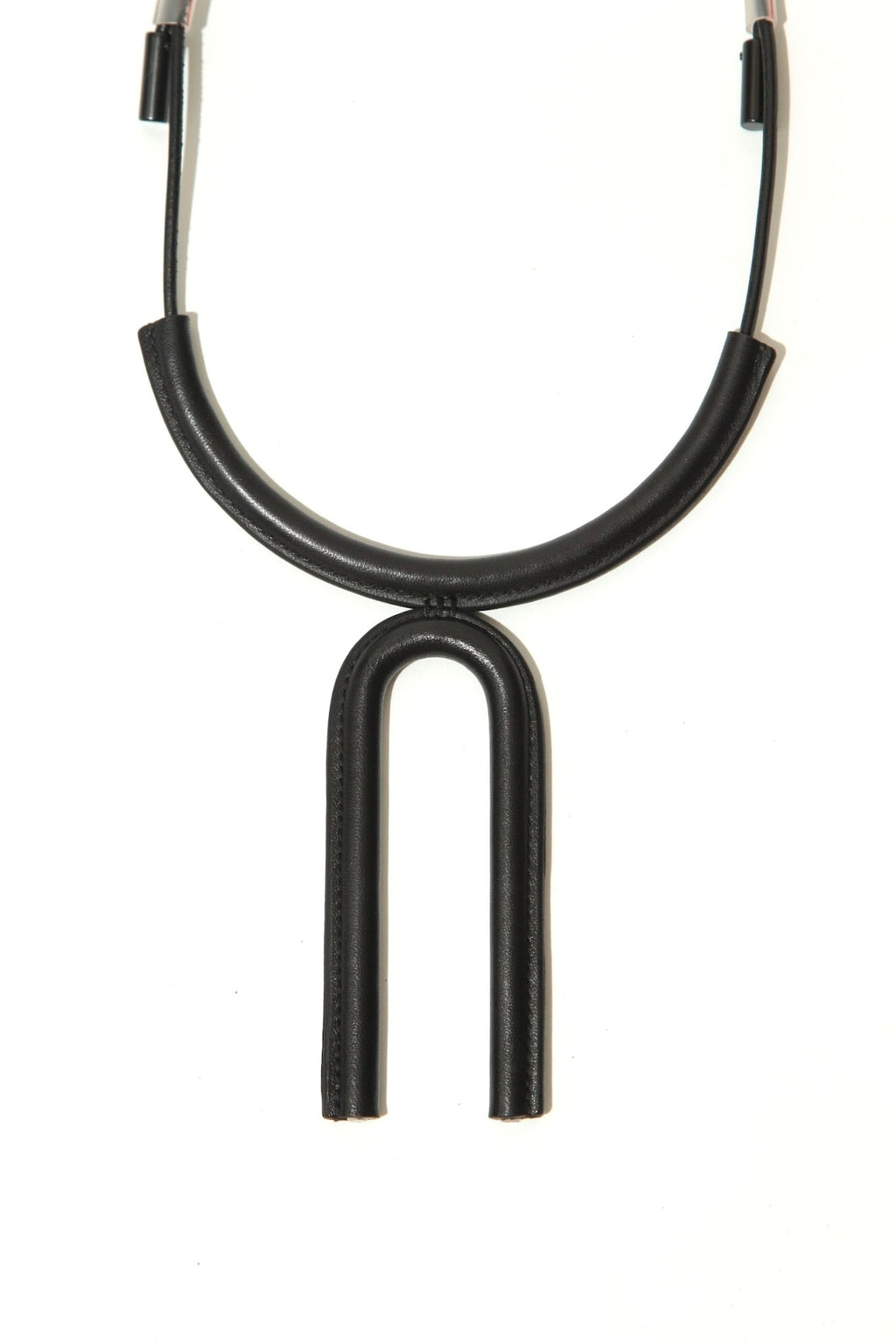 Nodzoku Neckture. "U"