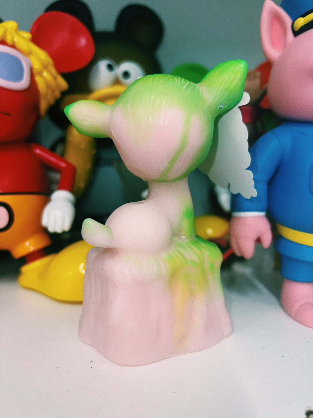 Hopeworld Fawn Candle [Toxic Peach]