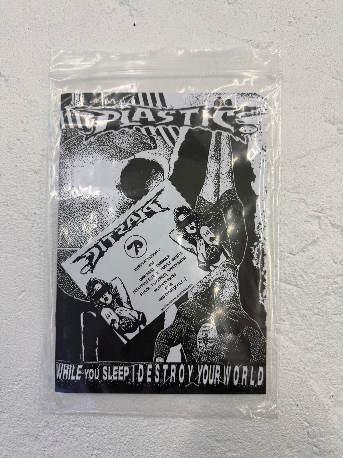 Dropputs PLASTIC Issue 1 – Dropouts
