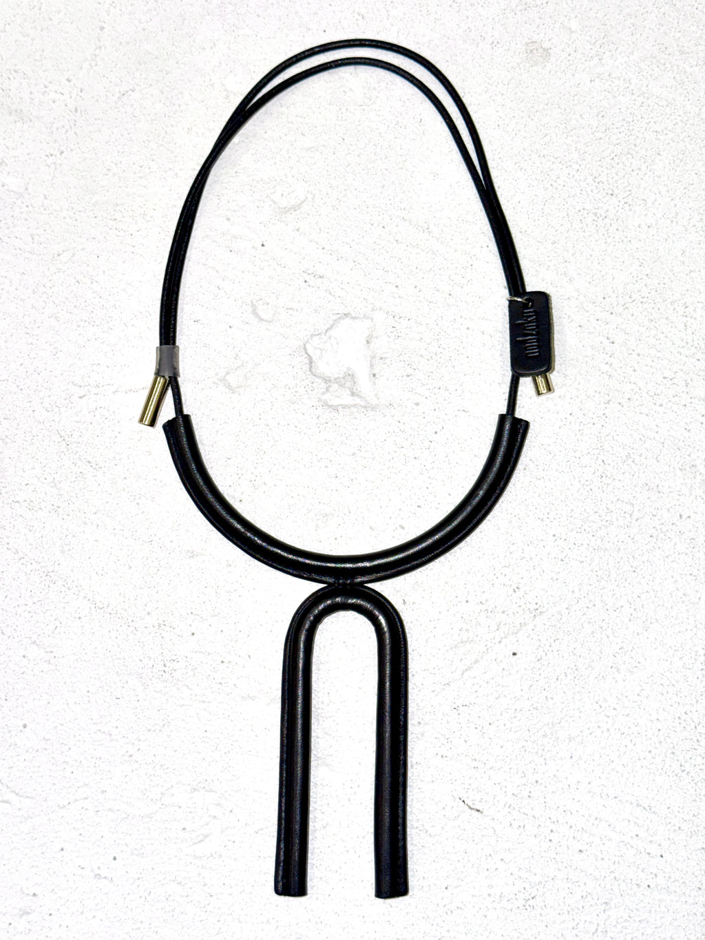 Nodzoku Neckture. "U"