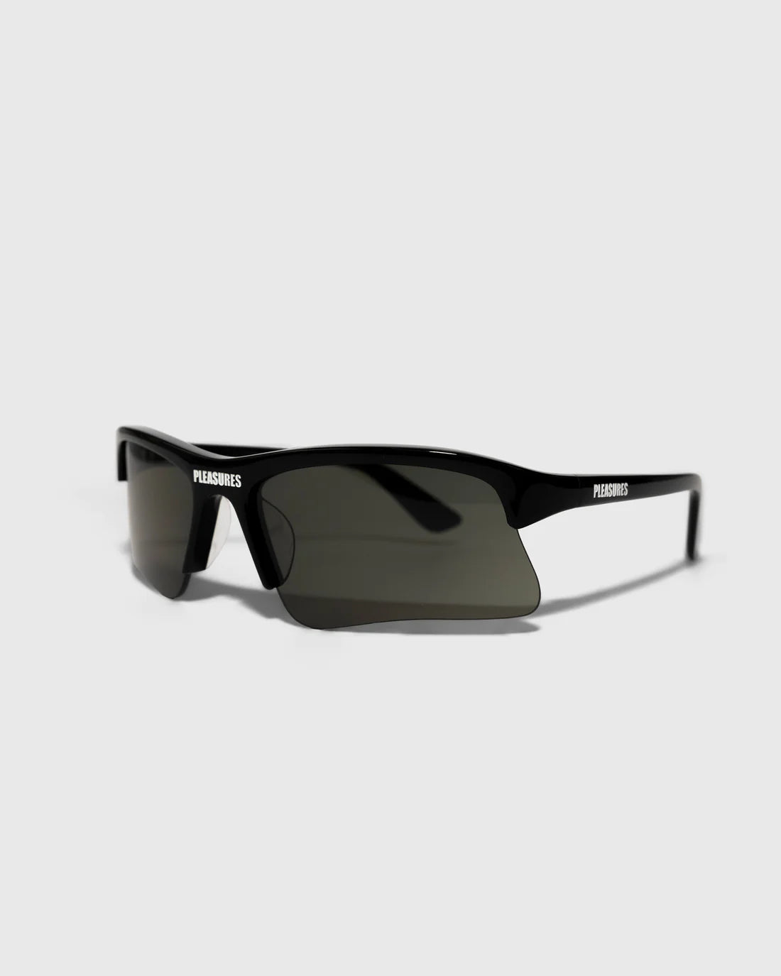 PLEASURES Active Sunglasses [Black]