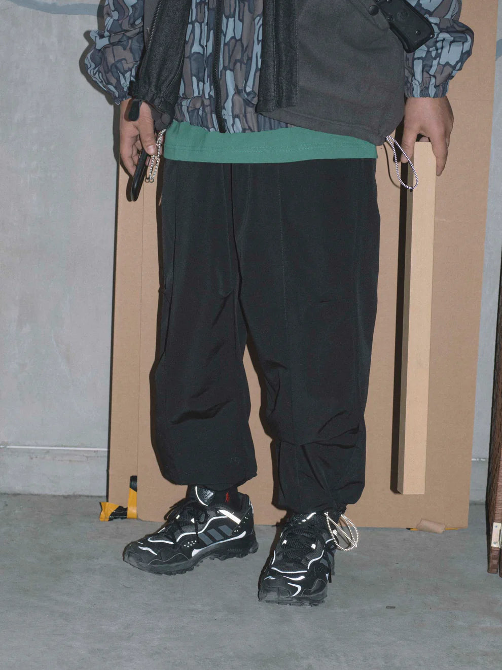 Evisen Postman Pintuck Pants [Black]