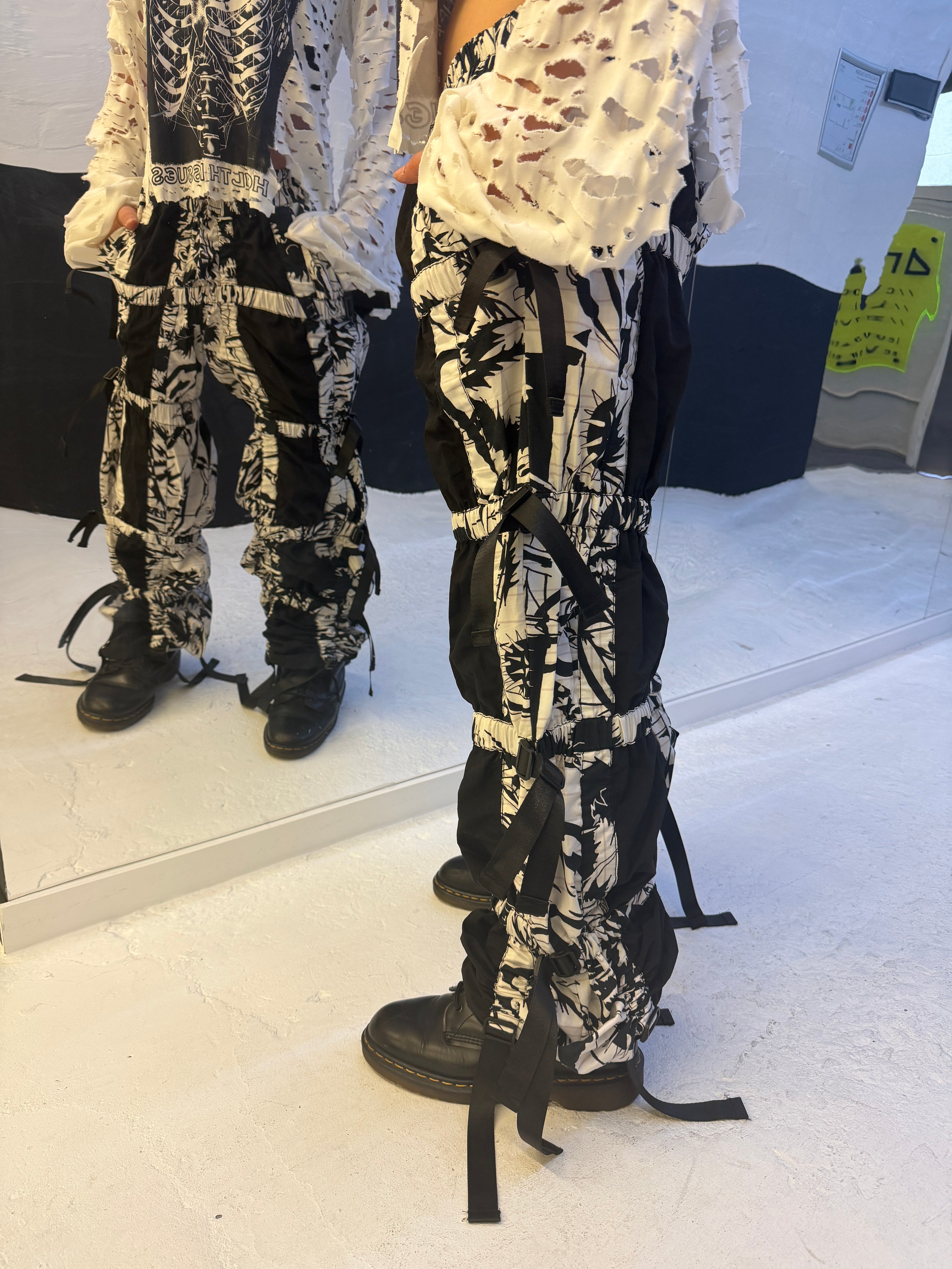 Future Loundry Serut Pant