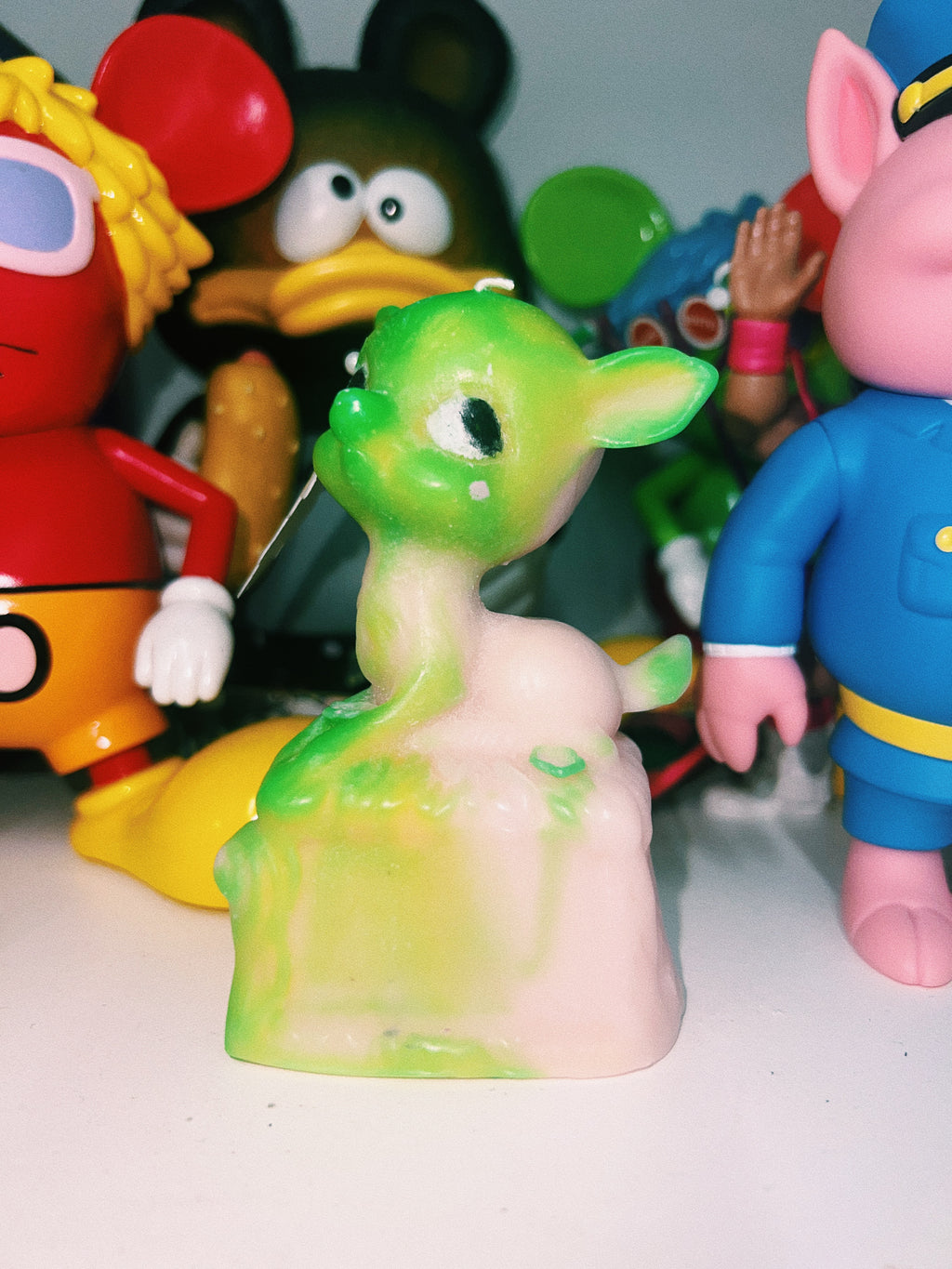 Hopeworld Fawn Candle [Toxic Peach]