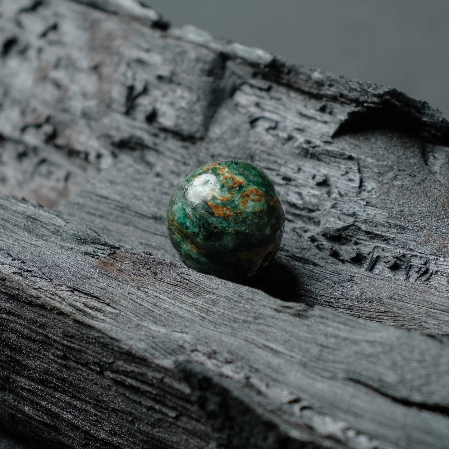 Tachibana.co Deluxe Silver Emerald Fuchsite Bracelet