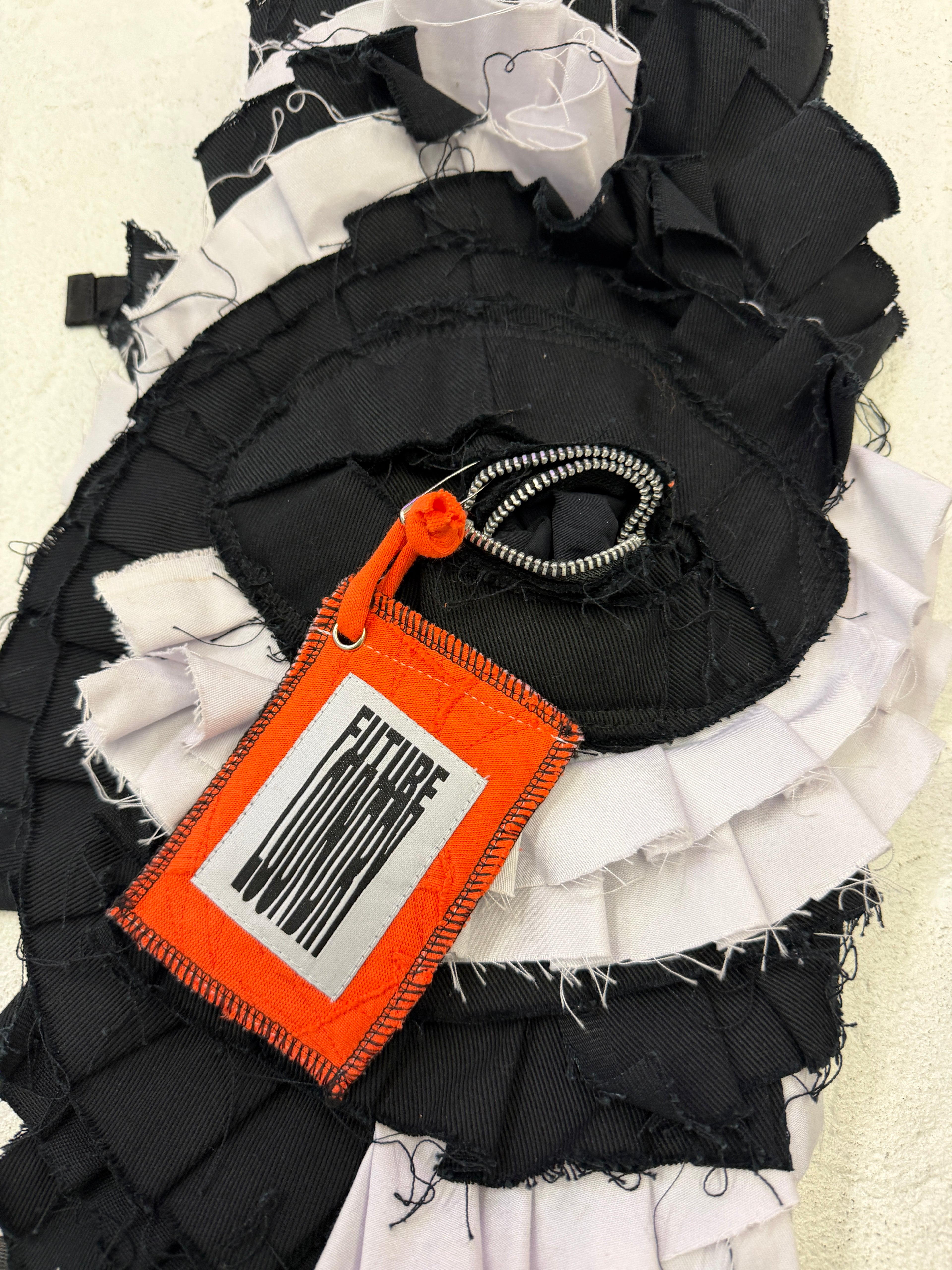Future Loundry Zebra Gloves