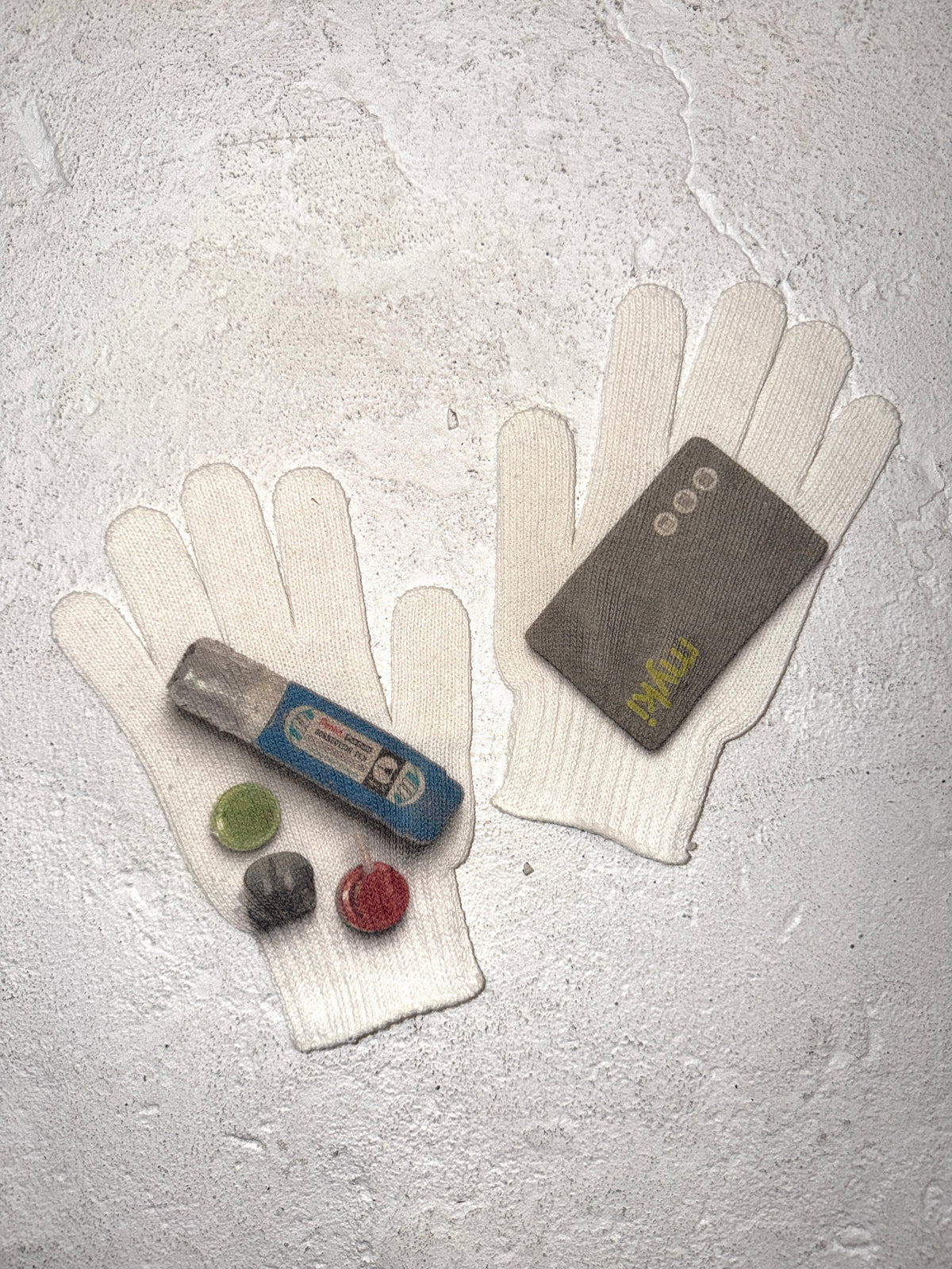 Sun (c) Gloves