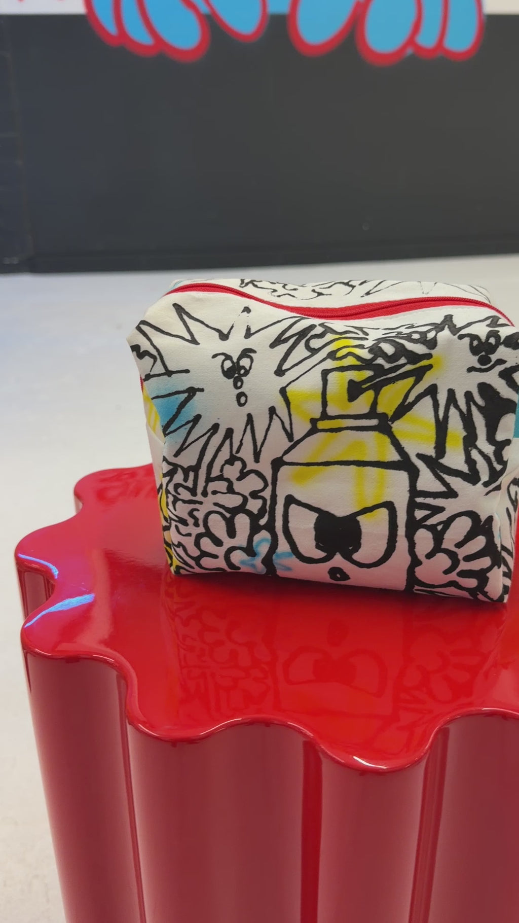 Sun (c) x Azuki  - box pouch