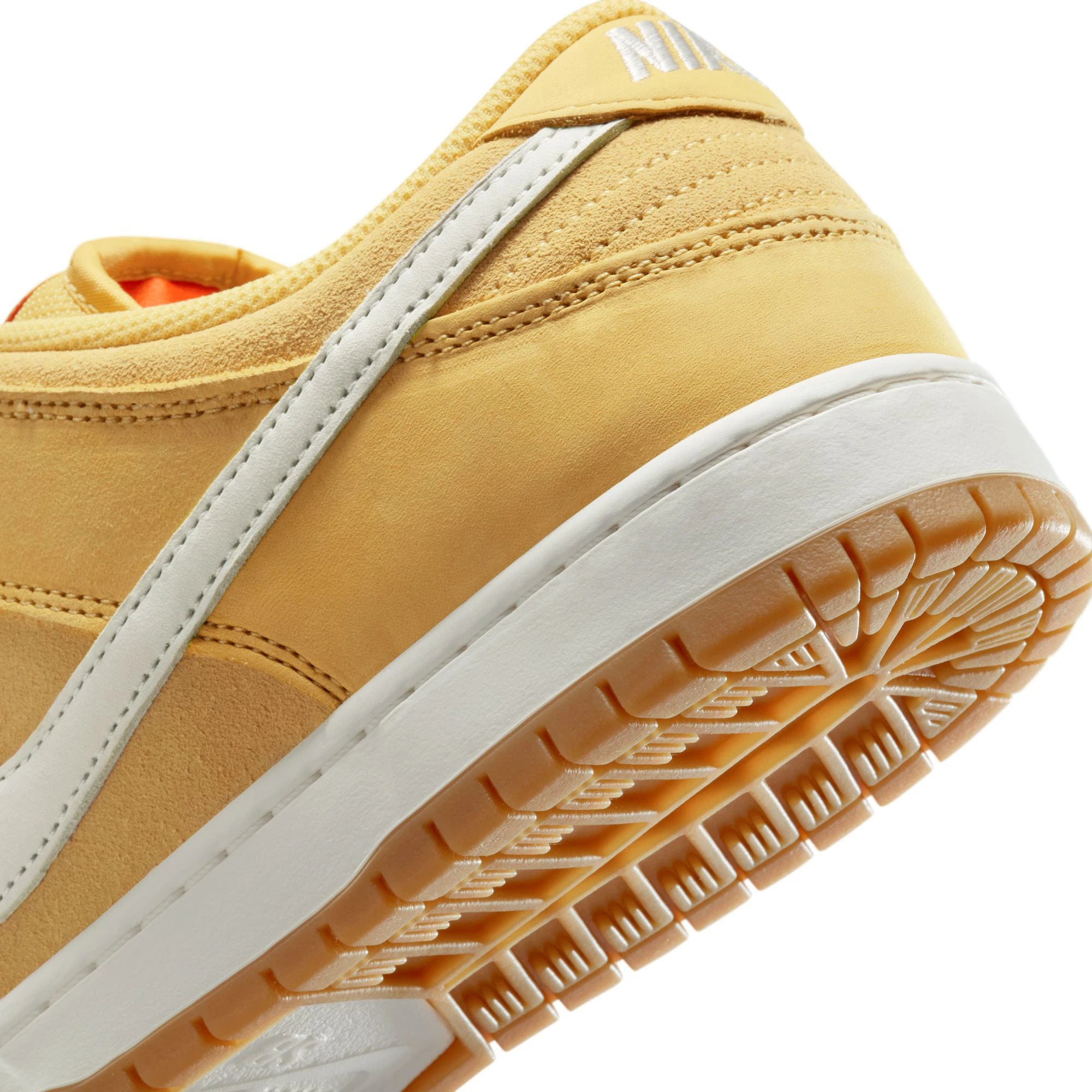 Nike SB Dunk Low Pro [Saturn Gold]